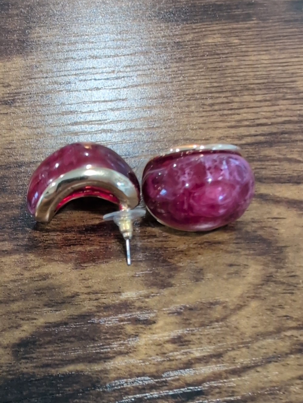 Gold-Trim Plum Resin Dome Stud Earrings
